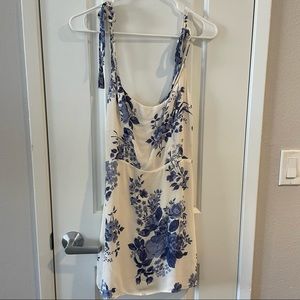 ☆ Reformation Annabell Dress Size 6, Lucerne, Short